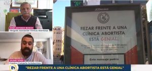 rezar frente a una cl{inica abortista esta genial